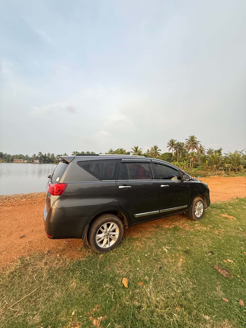 2016 Toyota Crysta G (4/10)