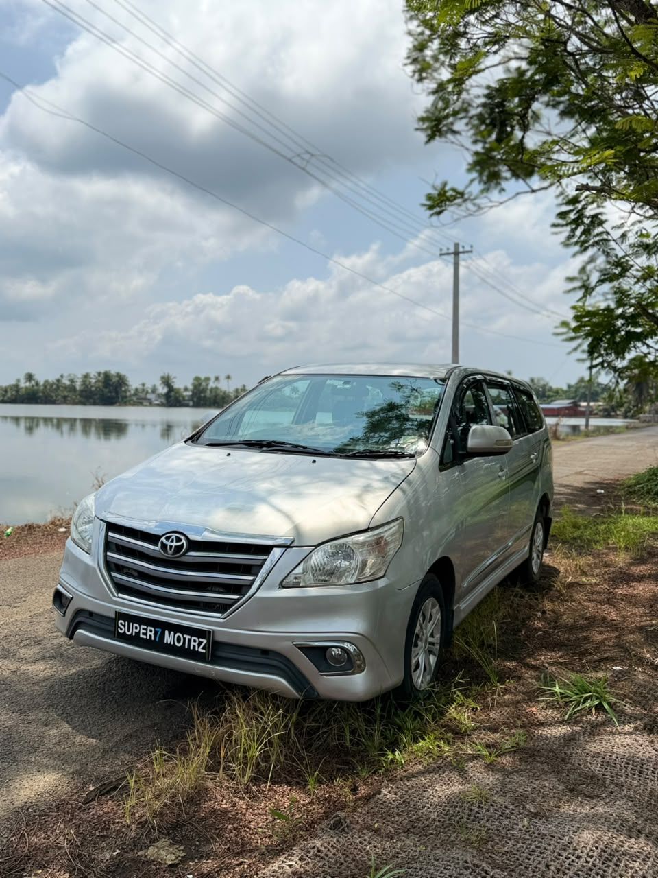 2009 Toyota Innova G (3/10)