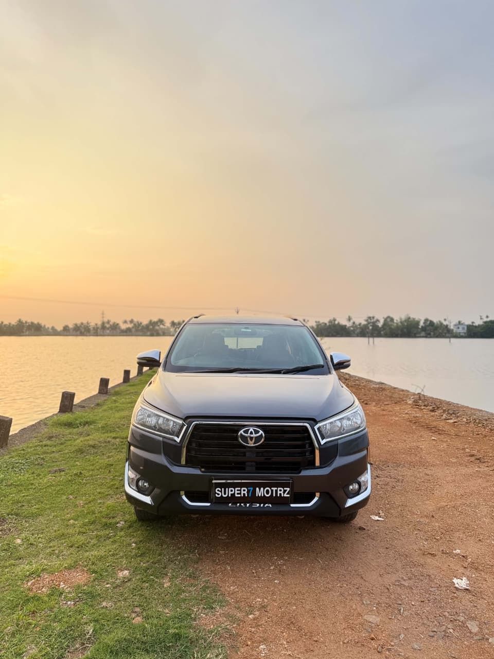 2016 Toyota Crysta G (5/10)